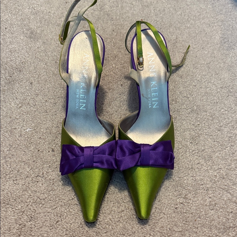 Anne Klein Satin Green and Purple Bow Heels